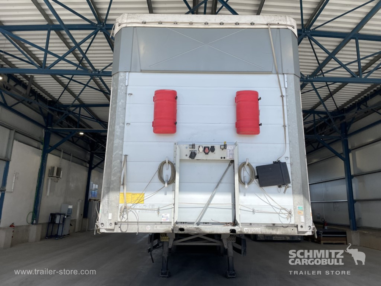 Gjysmë rimorkio me tendë SCHMITZ Semiremolque Lona Standard: foto 8 Gjysmë rimorkio me tendë SCHMITZ Semiremolque Lona Standard: foto 8