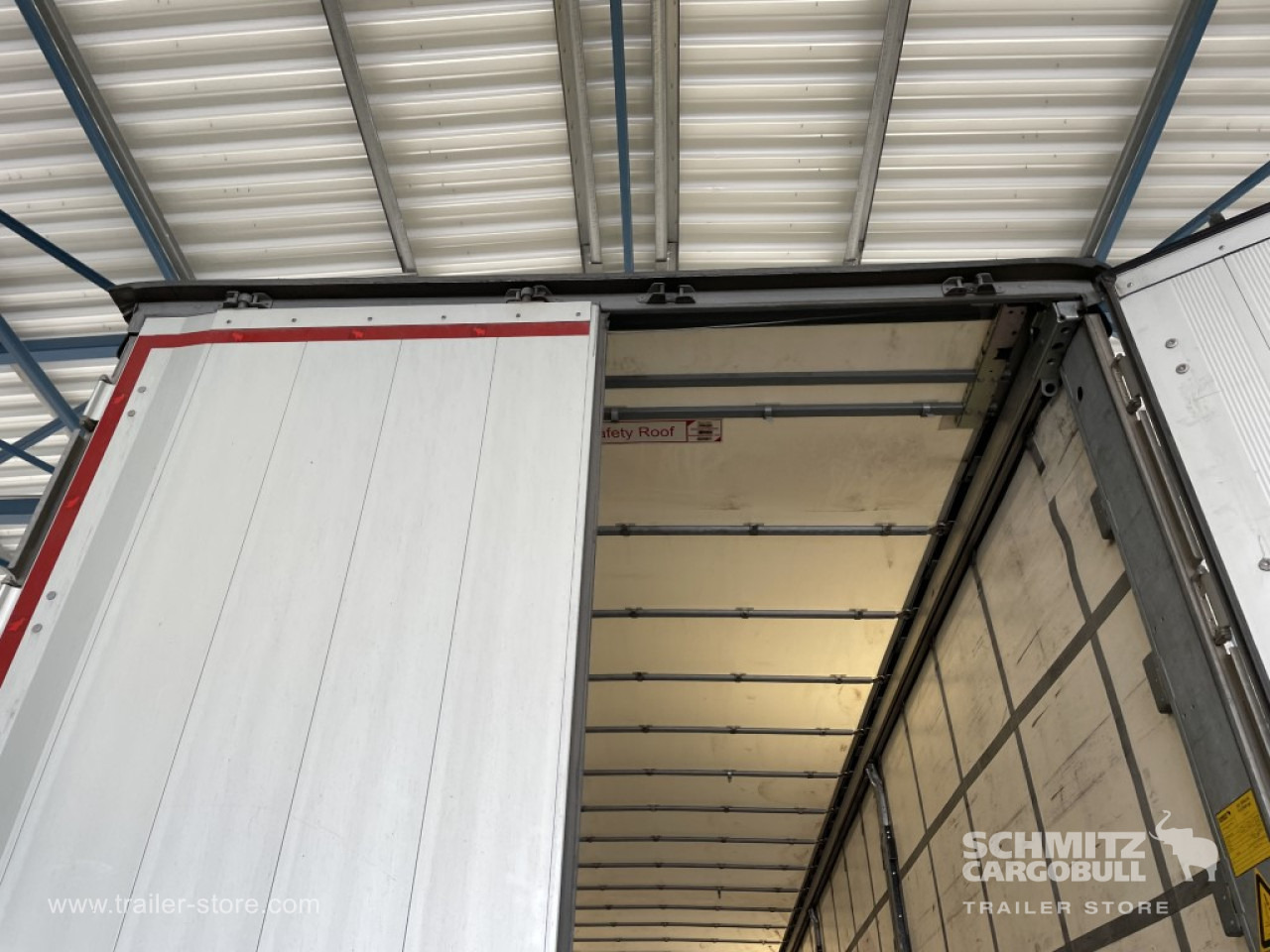 Gjysmë rimorkio me tendë SCHMITZ Semiremolque Lona Standard: foto 9 Gjysmë rimorkio me tendë SCHMITZ Semiremolque Lona Standard: foto 9