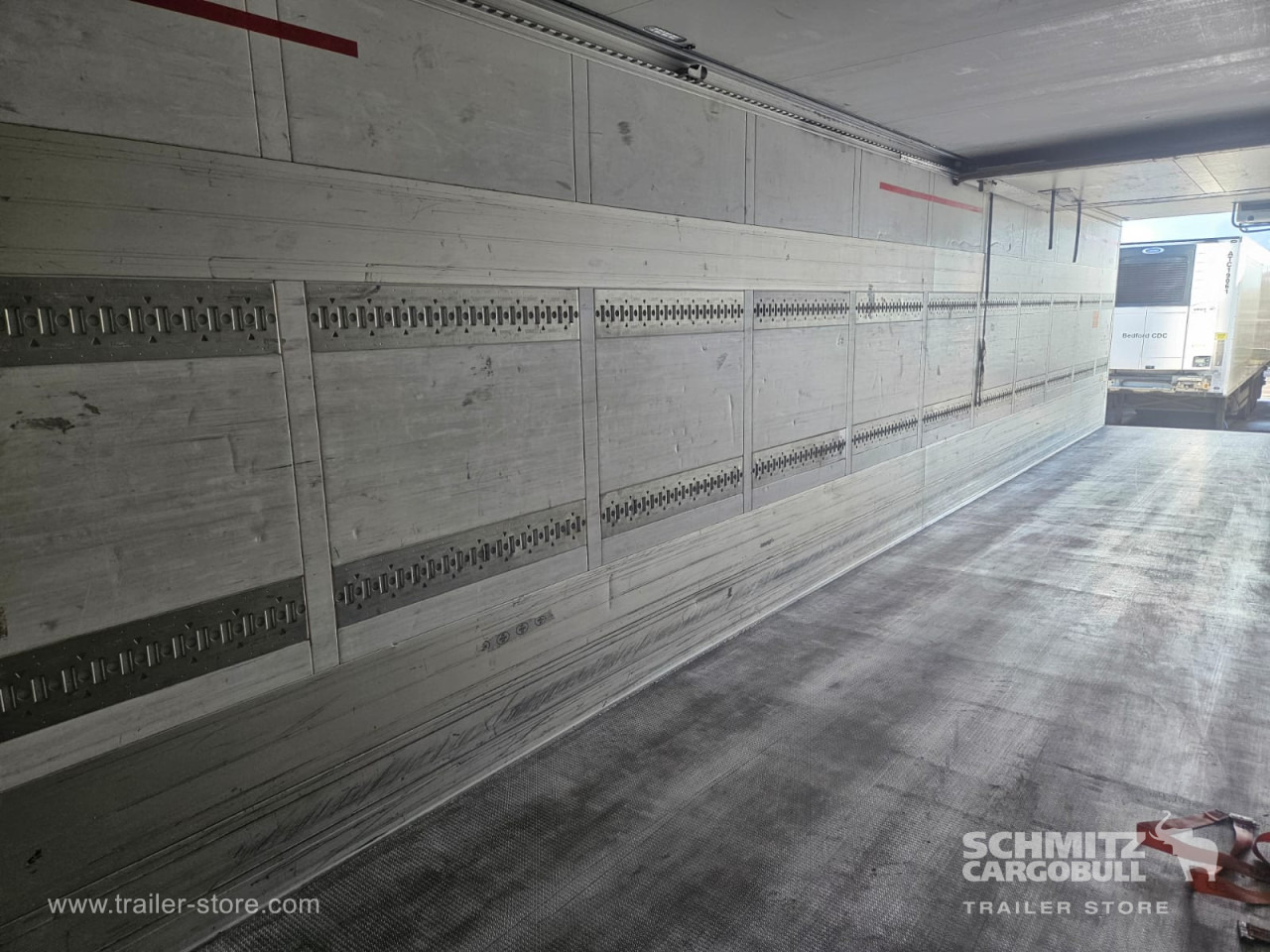 SCHMITZ Reefer Multitemp - Gjysmë rimorkio izotermike: foto 4 SCHMITZ Reefer Multitemp - Gjysmë rimorkio izotermike: foto 4