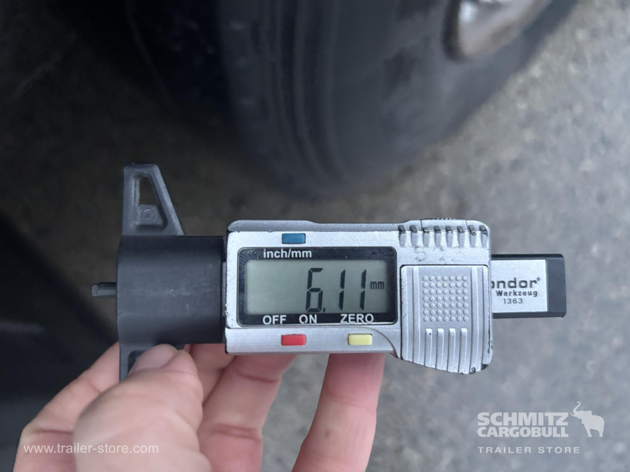 SCHMITZ Curtainsider Mega - Gjysmë rimorkio me tendë: foto 3 SCHMITZ Curtainsider Mega - Gjysmë rimorkio me tendë: foto 3