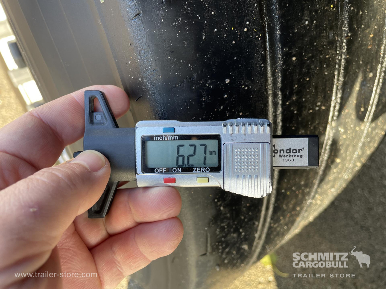 SCHMITZ Curtainsider Standard - Gjysmë rimorkio me tendë: foto 4 SCHMITZ Curtainsider Standard - Gjysmë rimorkio me tendë: foto 4