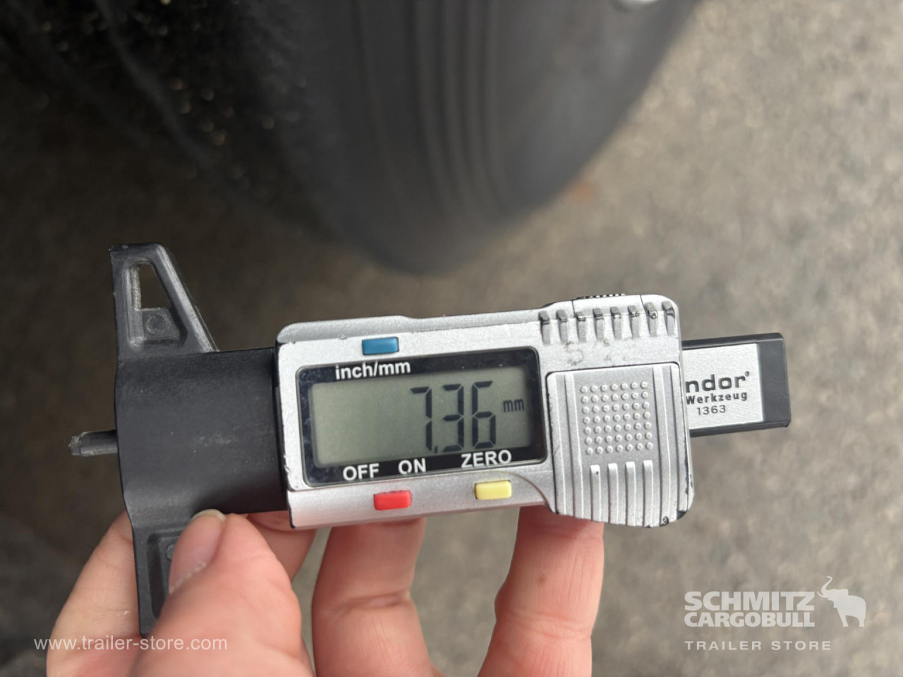 SCHMITZ Curtainsider Standard - Gjysmë rimorkio me tendë: foto 4 SCHMITZ Curtainsider Standard - Gjysmë rimorkio me tendë: foto 4