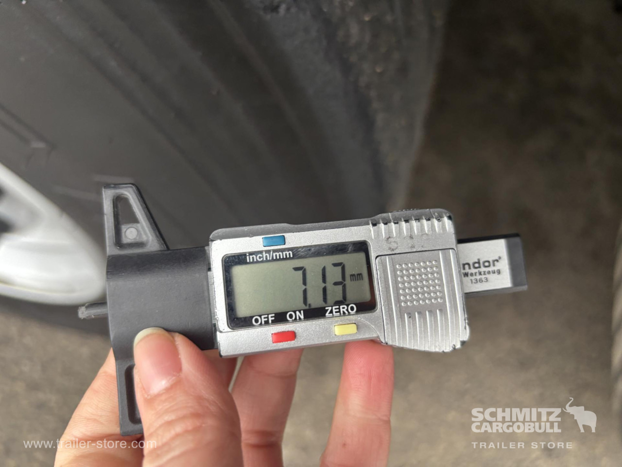 SCHMITZ Curtainsider Standard - Gjysmë rimorkio me tendë: foto 2 SCHMITZ Curtainsider Standard - Gjysmë rimorkio me tendë: foto 2