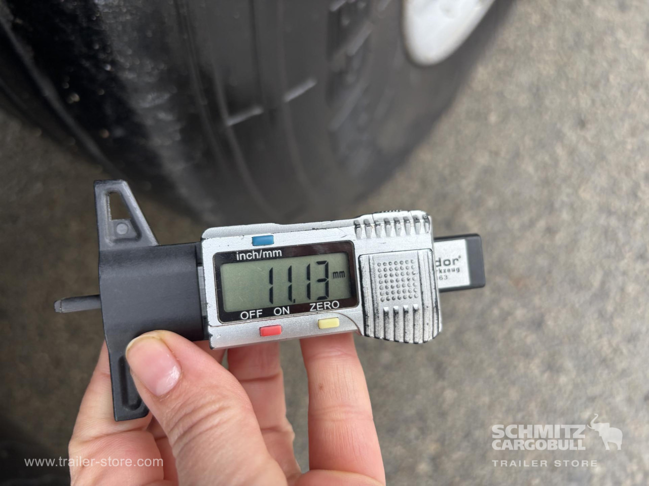 SCHMITZ Curtainsider Standard - Gjysmë rimorkio me tendë: foto 4 SCHMITZ Curtainsider Standard - Gjysmë rimorkio me tendë: foto 4