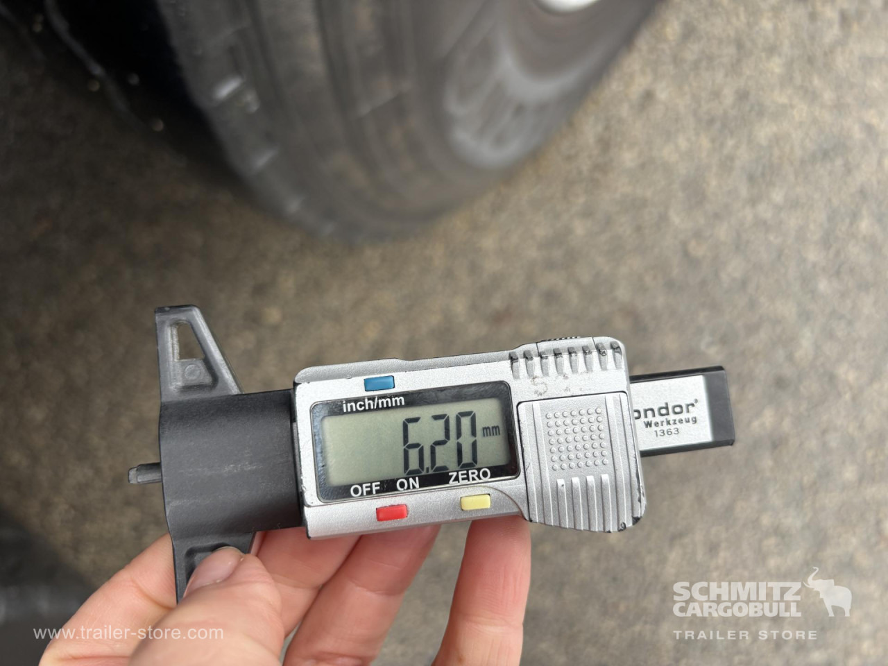 SCHMITZ Curtainsider Standard - Gjysmë rimorkio me tendë: foto 3 SCHMITZ Curtainsider Standard - Gjysmë rimorkio me tendë: foto 3