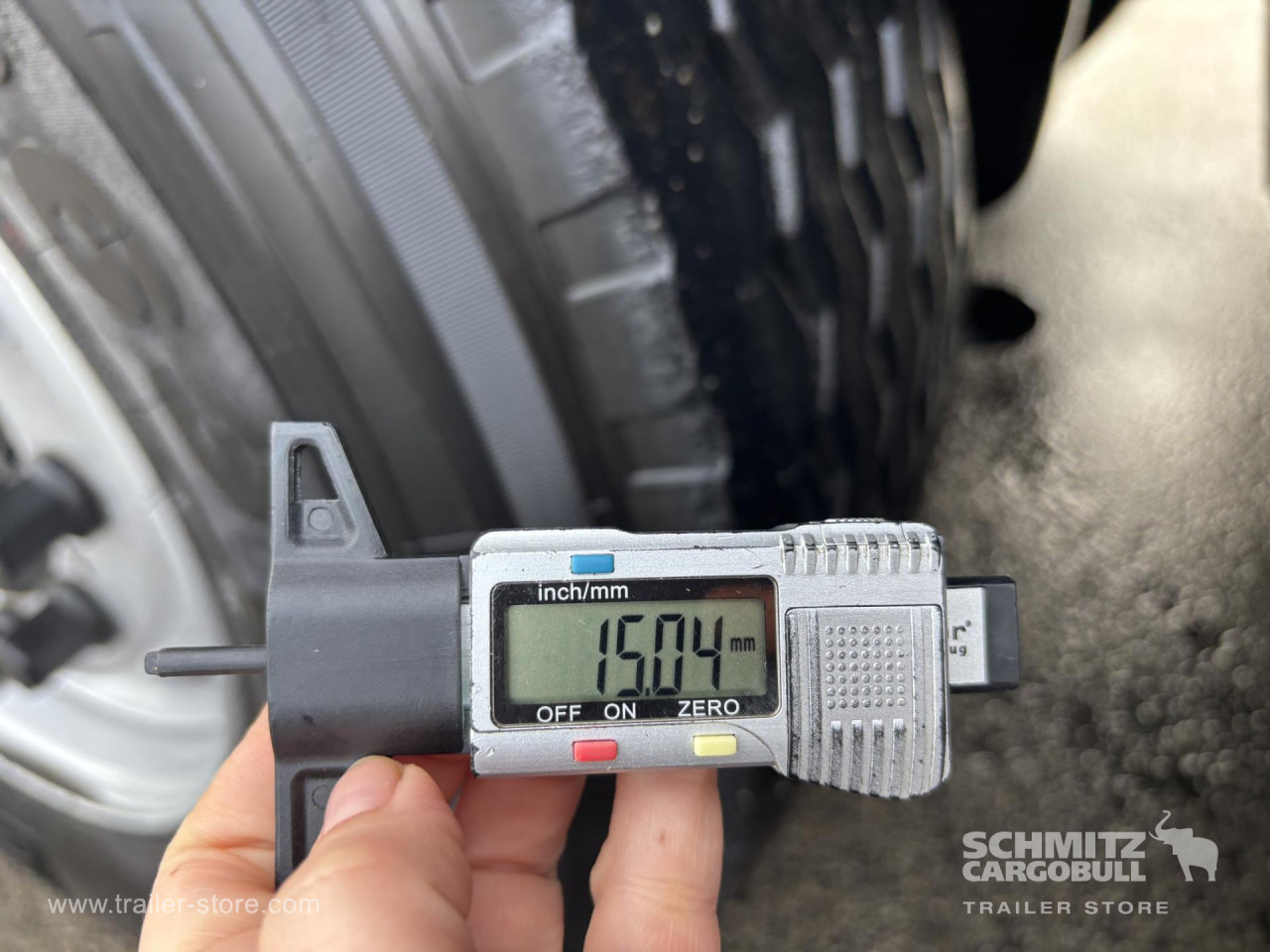 SCHMITZ Curtainsider Standard - Gjysmë rimorkio me tendë: foto 2 SCHMITZ Curtainsider Standard - Gjysmë rimorkio me tendë: foto 2