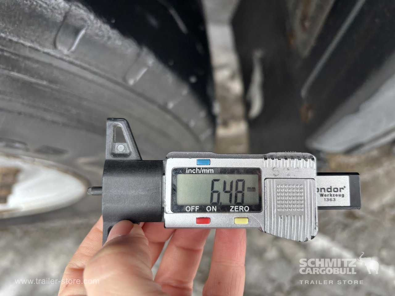 SCHMITZ Curtainsider Standard - Gjysmë rimorkio me tendë: foto 4 SCHMITZ Curtainsider Standard - Gjysmë rimorkio me tendë: foto 4