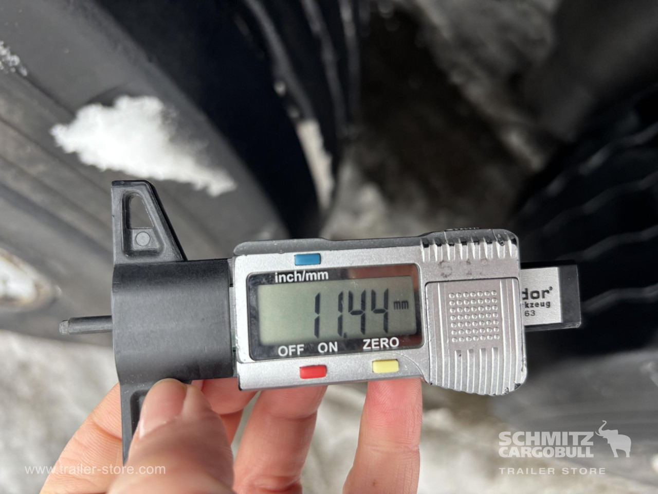 SCHMITZ Curtainsider Standard - Gjysmë rimorkio me tendë: foto 5 SCHMITZ Curtainsider Standard - Gjysmë rimorkio me tendë: foto 5