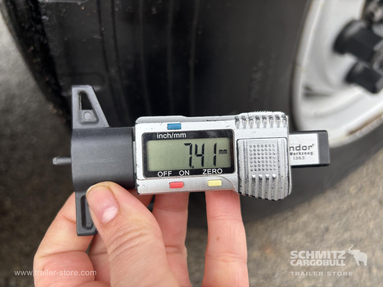 SCHMITZ Curtainsider Standard - Gjysmë rimorkio me tendë: foto 3 SCHMITZ Curtainsider Standard - Gjysmë rimorkio me tendë: foto 3