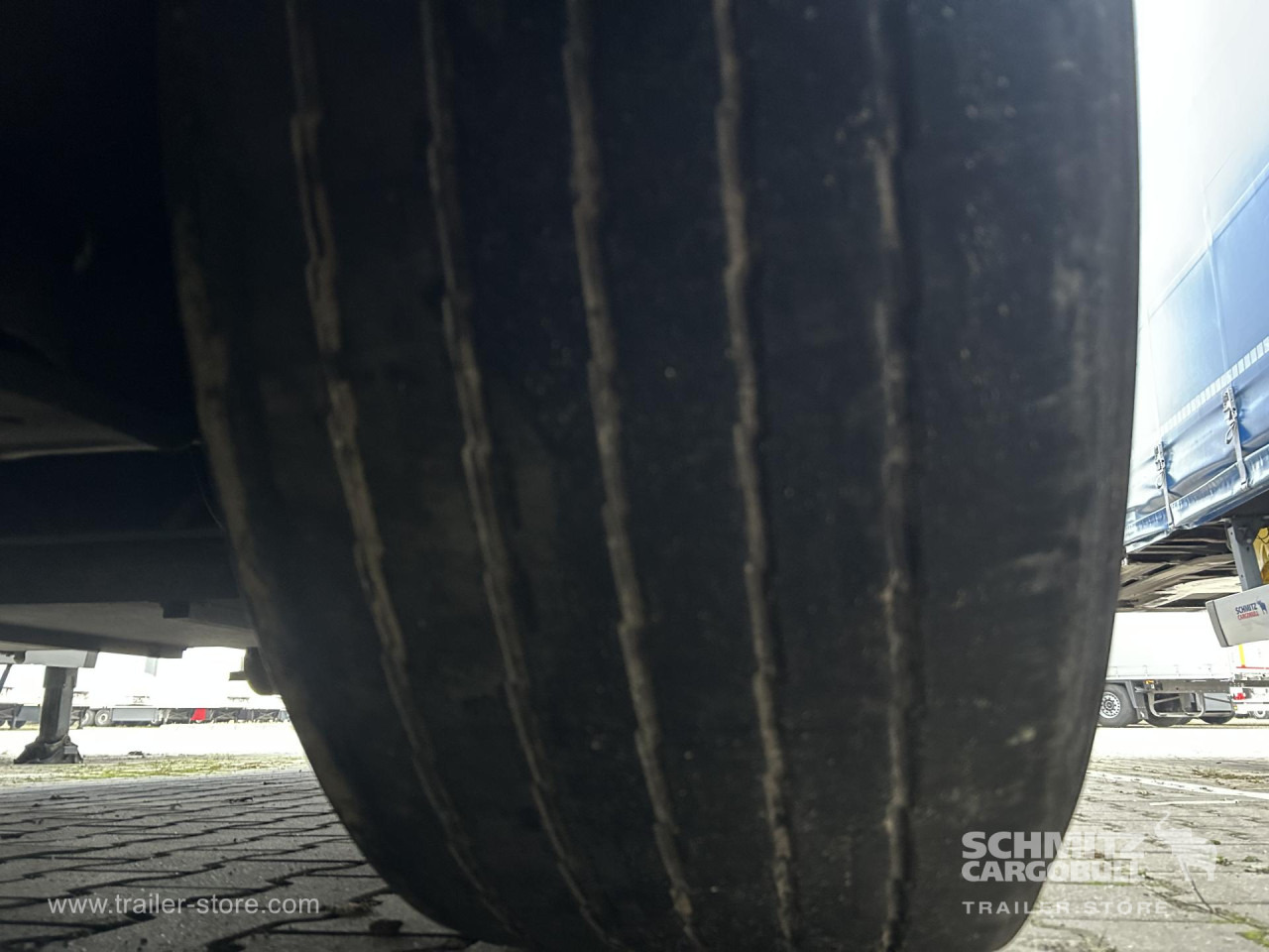 SCHMITZ Curtainsider Mega - Gjysmë rimorkio me tendë: foto 5 SCHMITZ Curtainsider Mega - Gjysmë rimorkio me tendë: foto 5