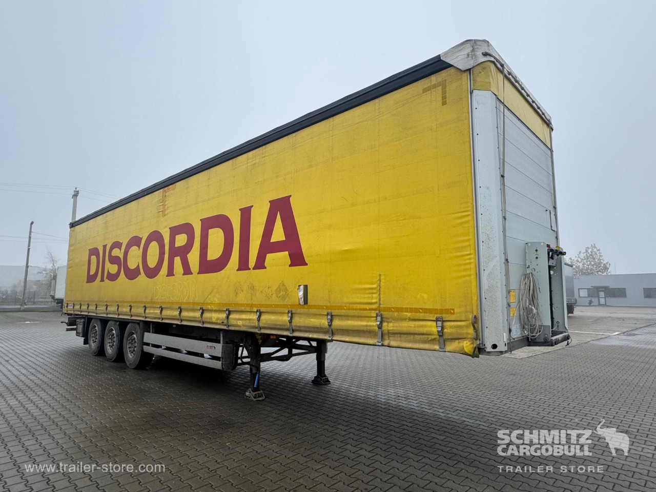 SCHMITZ Curtainsider Standard - Gjysmë rimorkio me tendë: foto 1 SCHMITZ Curtainsider Standard - Gjysmë rimorkio me tendë: foto 1