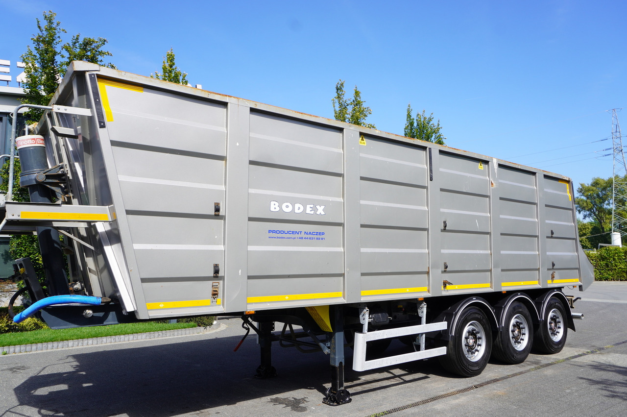 BODEX steel tipper semi-trailer 42 m³ - Gjysmë rimorkio vetëshkarkuese: foto 2 BODEX steel tipper semi-trailer 42 m³ - Gjysmë rimorkio vetëshkarkuese: foto 2