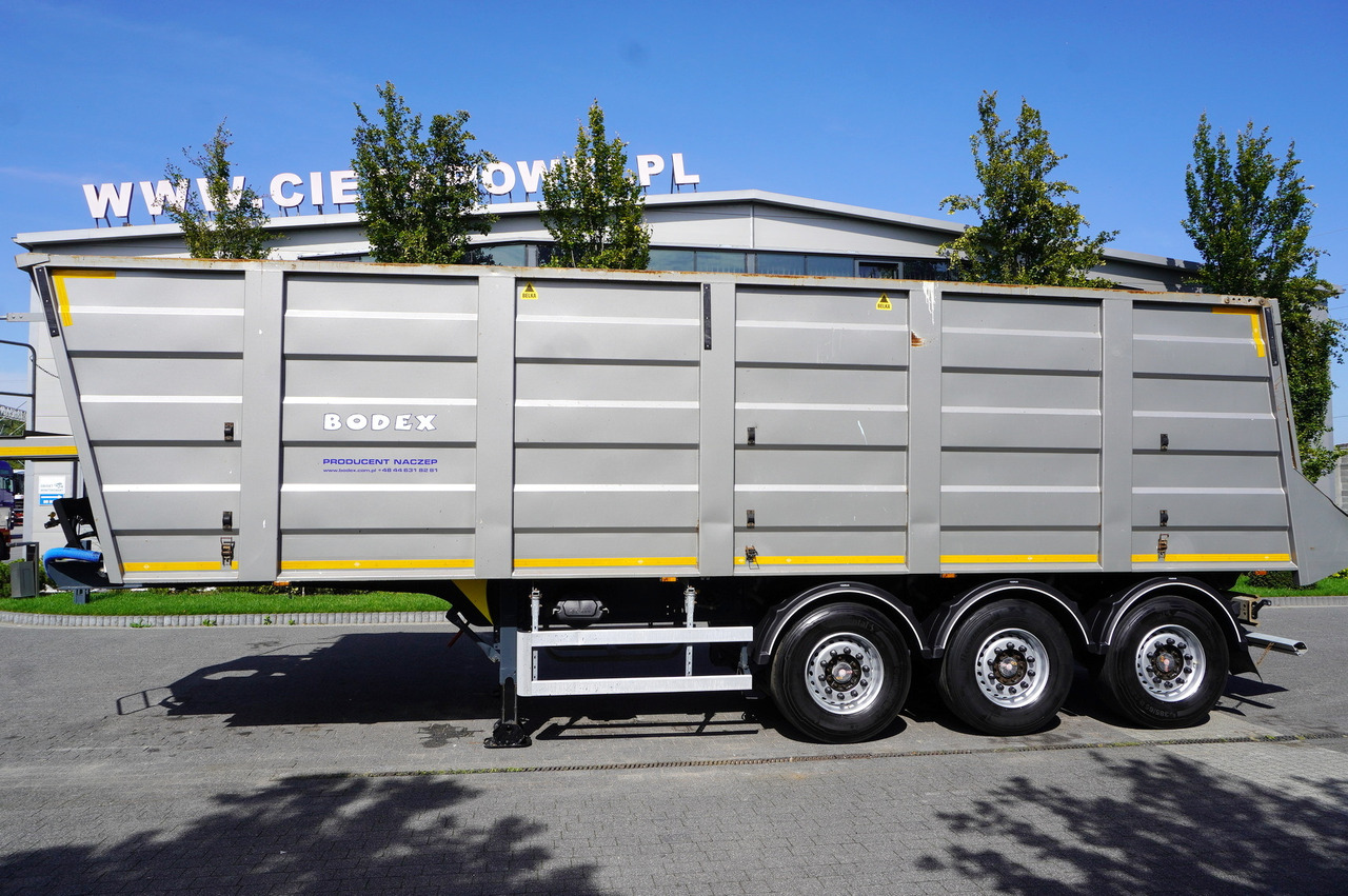 BODEX steel tipper semi-trailer 42 m³ - Gjysmë rimorkio vetëshkarkuese: foto 1 BODEX steel tipper semi-trailer 42 m³ - Gjysmë rimorkio vetëshkarkuese: foto 1