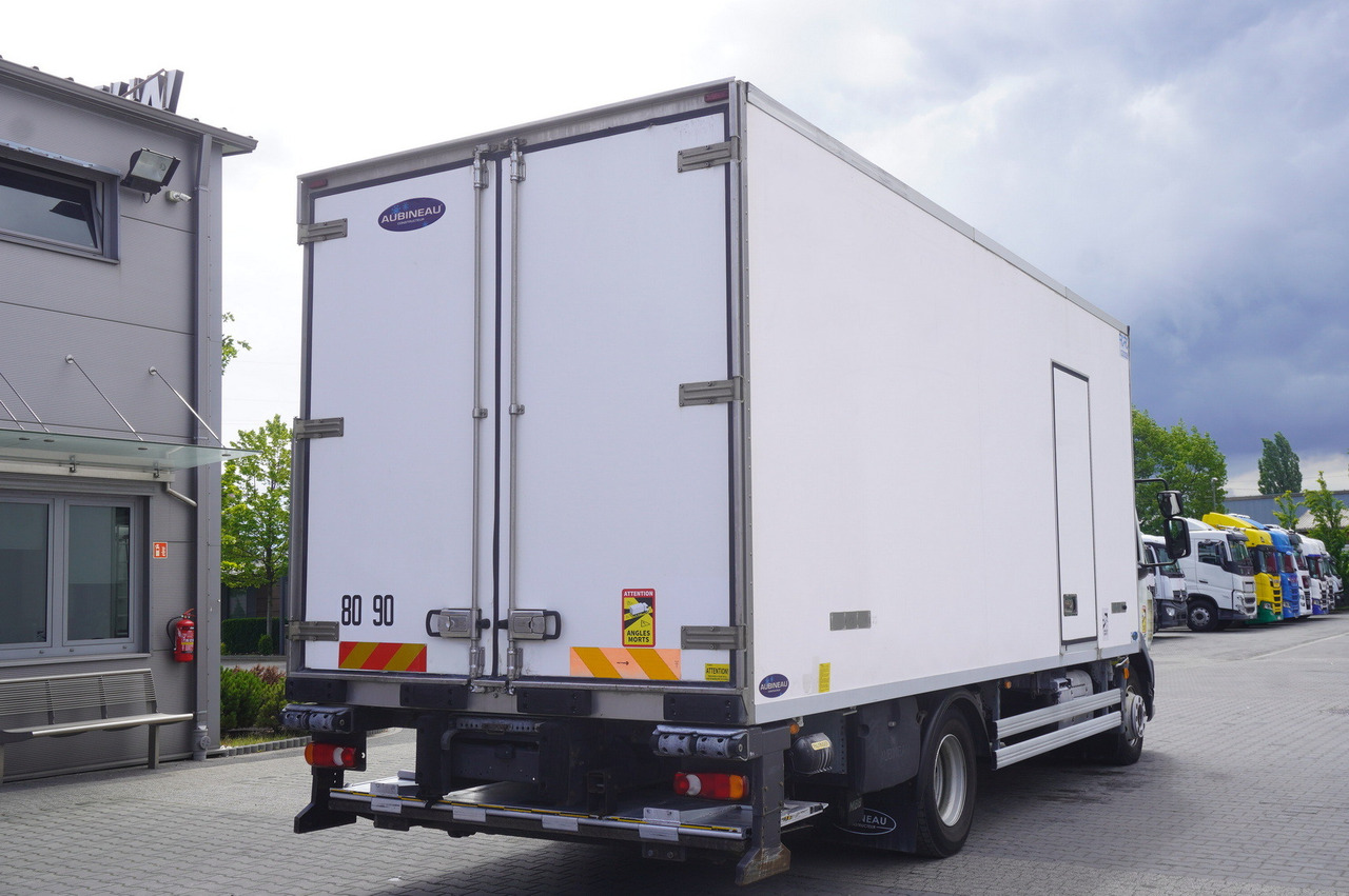 DAF LF 220 / Refrigerator 16 EPAL Multitemp / Carrier Supra 1150 MT / Palfinger 1500 kg - Kamion frigorifer: foto 3 DAF LF 220 / Refrigerator 16 EPAL Multitemp / Carrier Supra 1150 MT / Palfinger 1500 kg - Kamion frigorifer: foto 3