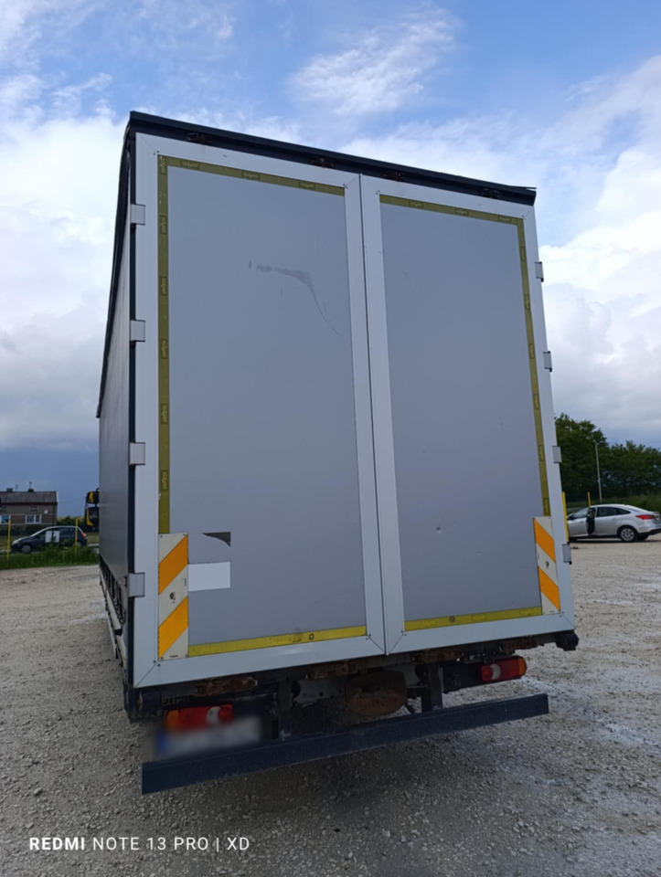 DAF LF 250 / Curtainsider 18 EPAL / sleeping cab - Kamion me tendë: foto 3 DAF LF 250 / Curtainsider 18 EPAL / sleeping cab - Kamion me tendë: foto 3