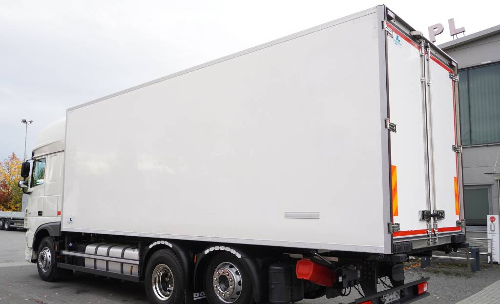DAF XF 450 6×2 E6 / Refrigerator Lacapitaine / ATP/FRC to 2027 / 18 pallets - Kamion frigorifer: foto 5 DAF XF 450 6×2 E6 / Refrigerator Lacapitaine / ATP/FRC to 2027 / 18 pallets - Kamion frigorifer: foto 5