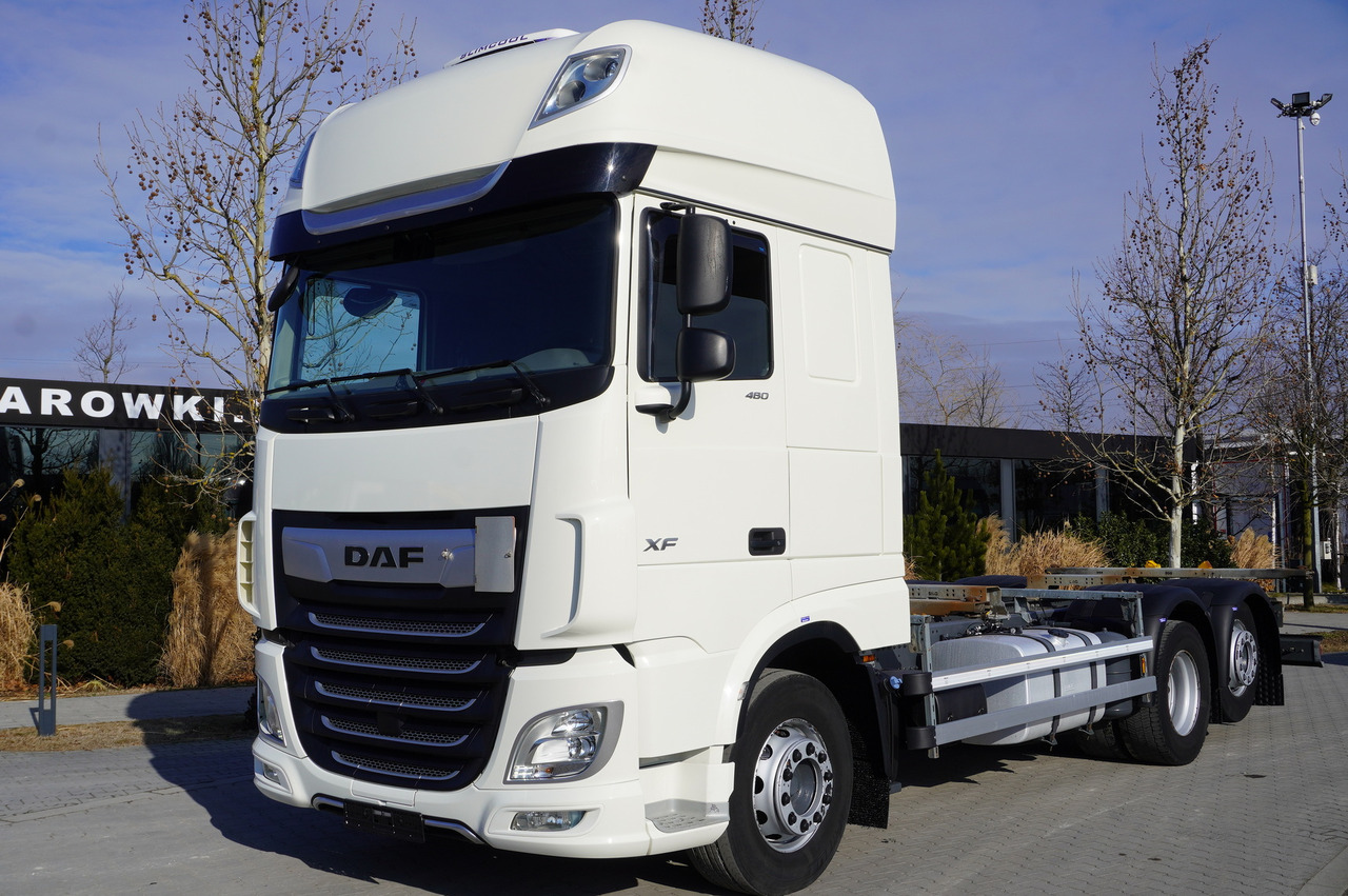 DAF XF 480 SSC / 6x2 / BDF / standard / 380 tho.km - Transportjer kontejnerësh/ Kamion me karroceri të çmontueshme: foto 1 DAF XF 480 SSC / 6x2 / BDF / standard / 380 tho.km - Transportjer kontejnerësh/ Kamion me karroceri të çmontueshme: foto 1