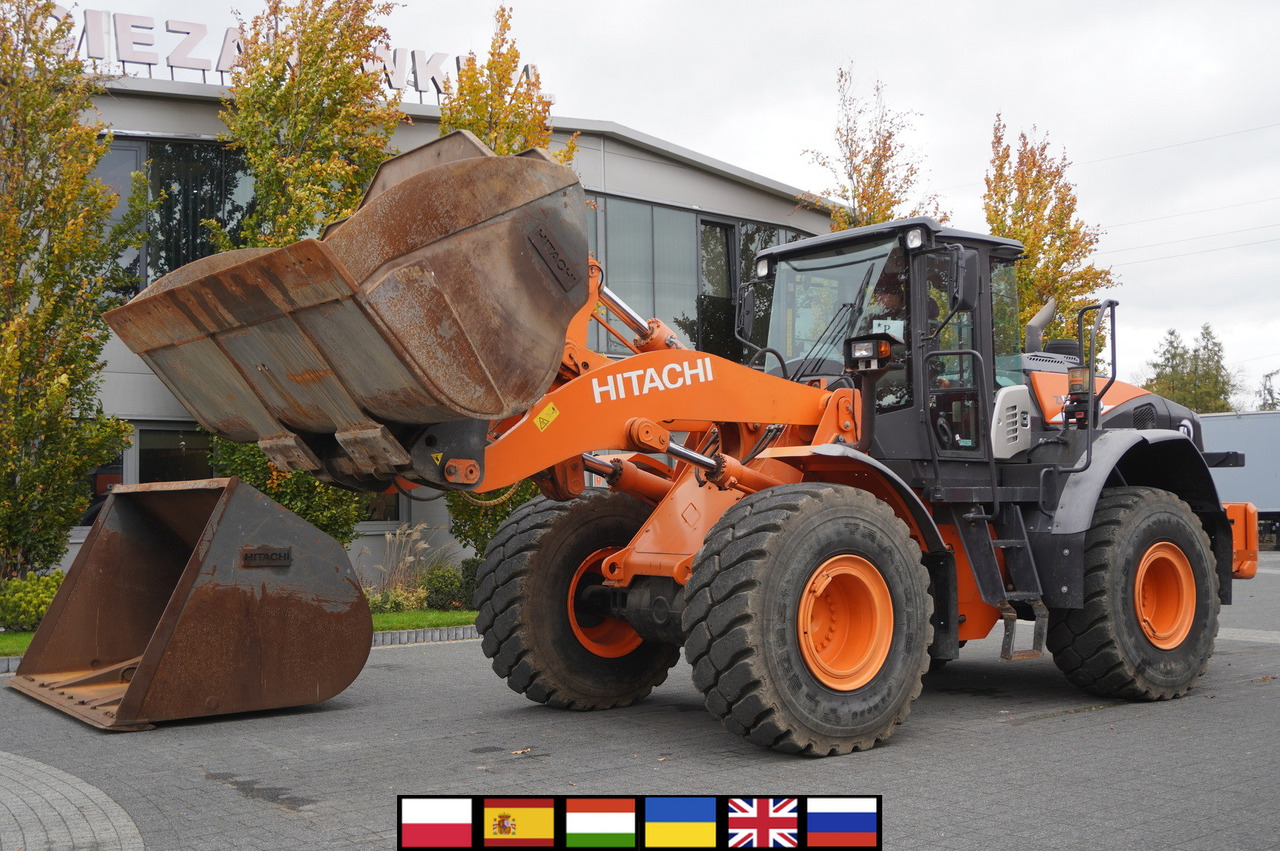 HITACHI ZW220 articulated loader / 2 buckets - Fadrom me goma: foto 1 HITACHI ZW220 articulated loader / 2 buckets - Fadrom me goma: foto 1