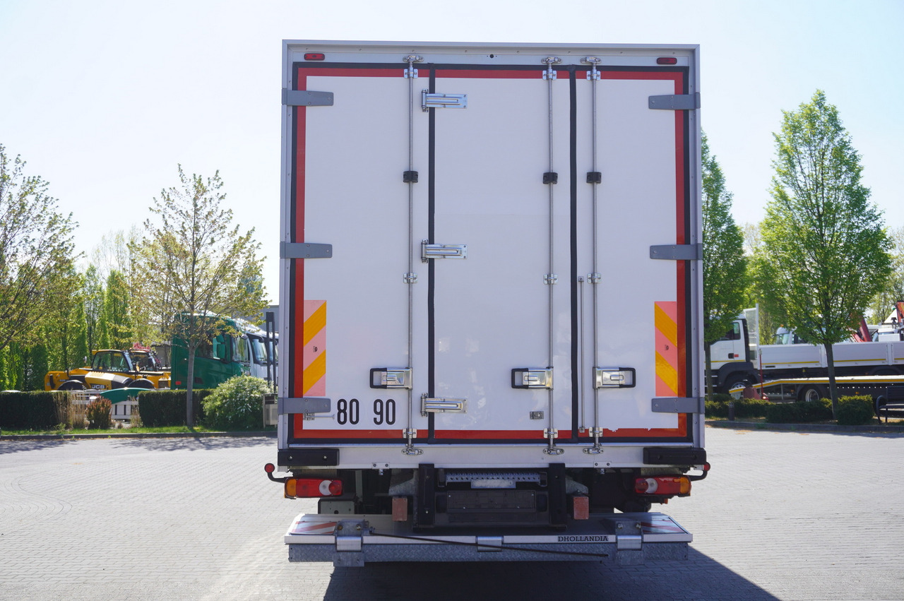 IVECO Eurocargo 100-190 4x2 E6 / Refrigerator / Dhollandia 1.5 T - Kamion frigorifer: foto 4 IVECO Eurocargo 100-190 4x2 E6 / Refrigerator / Dhollandia 1.5 T - Kamion frigorifer: foto 4