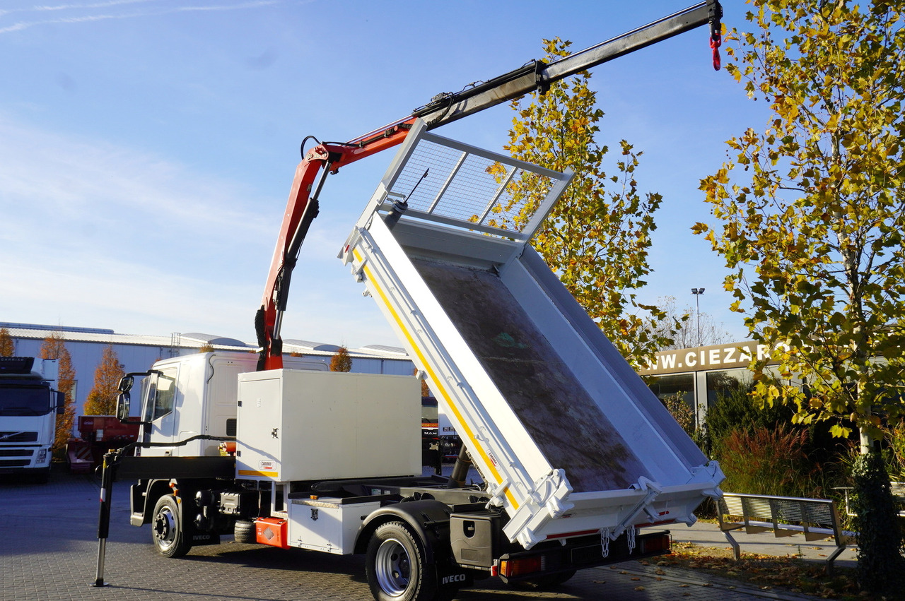 IVECO Eurocargo 120E18 Crane Palfinger / 3-way tipper / sleeper cab - Kamion me karroceri të hapur, Kamion me vinç: foto 4 IVECO Eurocargo 120E18 Crane Palfinger / 3-way tipper / sleeper cab - Kamion me karroceri të hapur, Kamion me vinç: foto 4