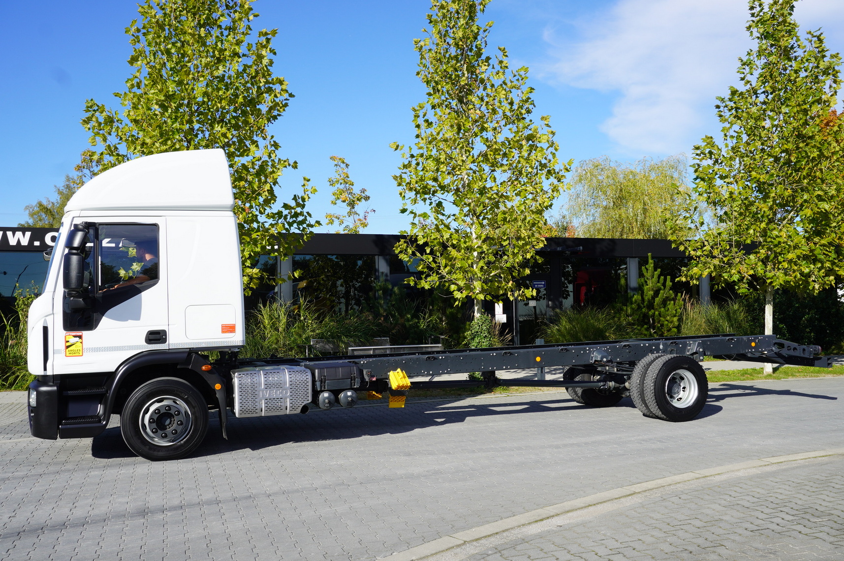 IVECO Eurocargo 140e19 4×2 E6 Glob / ADR / frame 8,1m - Kamion kabinë-shasi: foto 2 IVECO Eurocargo 140e19 4×2 E6 Glob / ADR / frame 8,1m - Kamion kabinë-shasi: foto 2