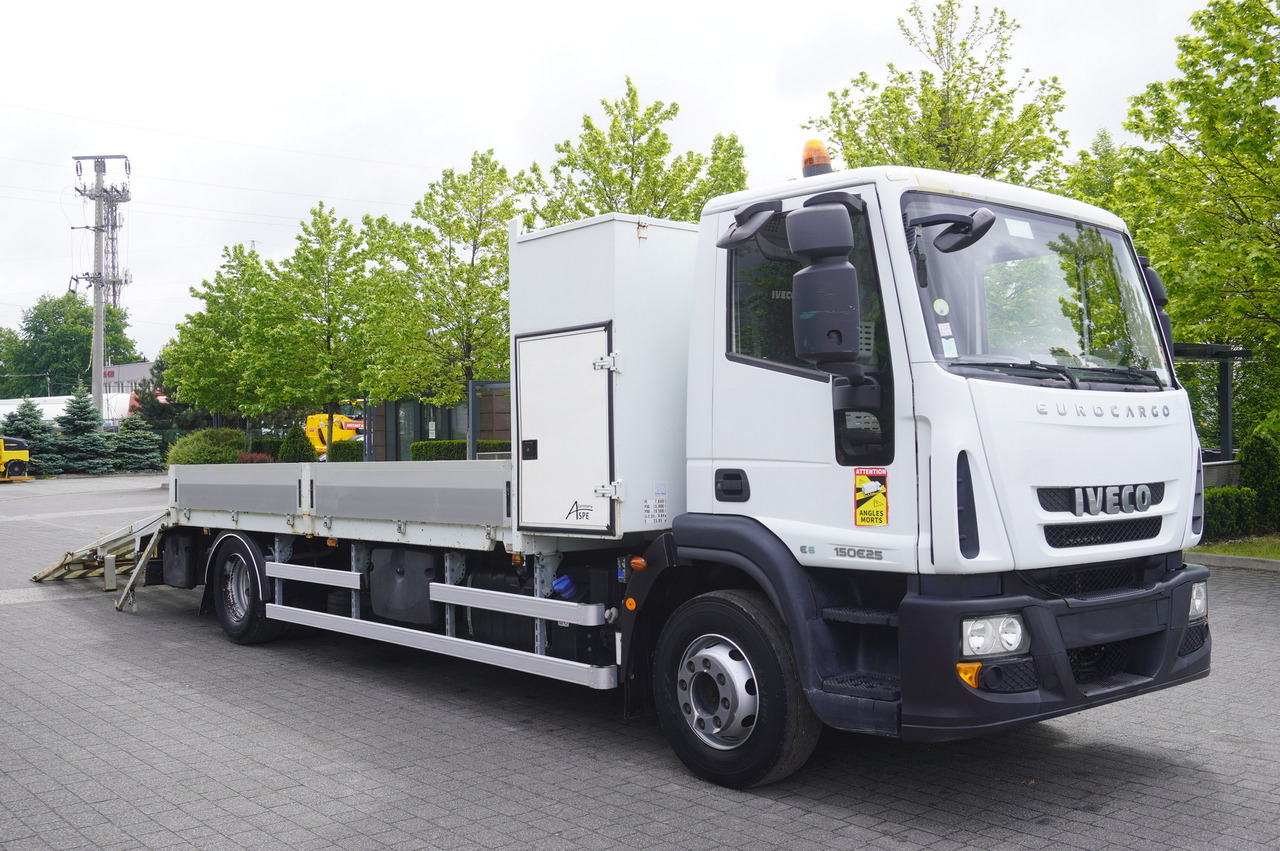 IVECO Eurocargo 150 E25 / 90 tho. km !!! / Tow truck - Autotransportues: foto 2 IVECO Eurocargo 150 E25 / 90 tho. km !!! / Tow truck - Autotransportues: foto 2