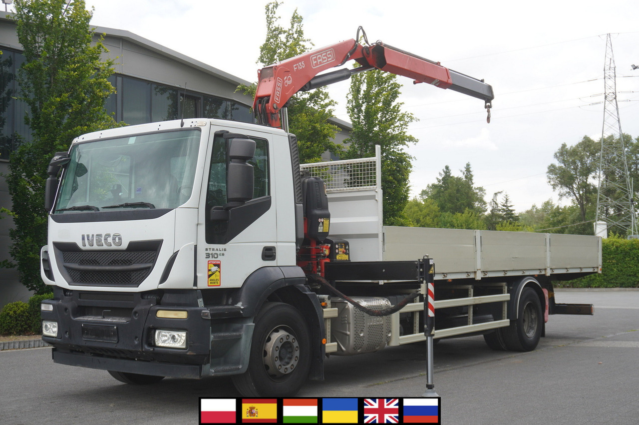 IVECO STRALIS 19.310 E6 / Flatbed 19 EPAL / FASSI F135 / 225 MTH! / 5.7 T - Kamion me karroceri të hapur, Kamion me vinç: foto 1 IVECO STRALIS 19.310 E6 / Flatbed 19 EPAL / FASSI F135 / 225 MTH! / 5.7 T - Kamion me karroceri të hapur, Kamion me vinç: foto 1