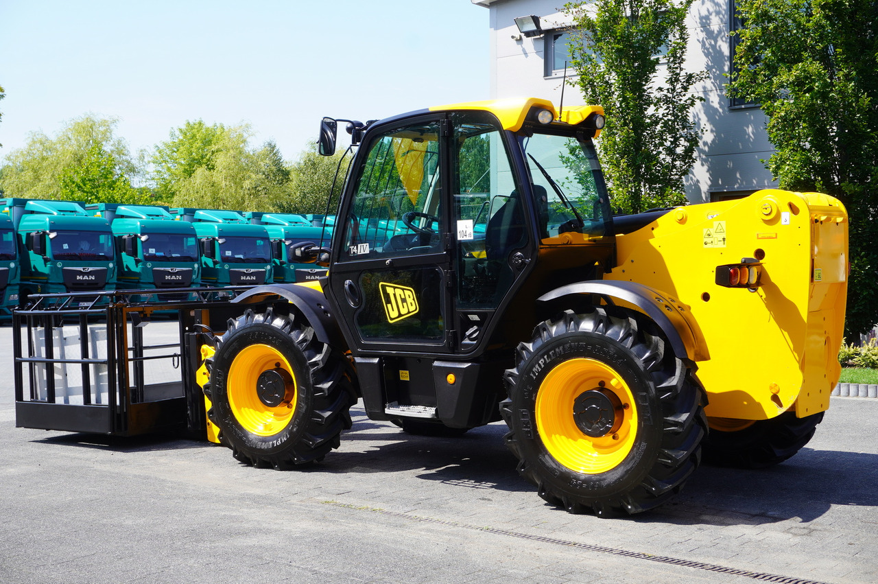 JCB 535-95 / 3.5 T / range 9.5 m / joystick - Ekskavator teleskopik: foto 3 JCB 535-95 / 3.5 T / range 9.5 m / joystick - Ekskavator teleskopik: foto 3