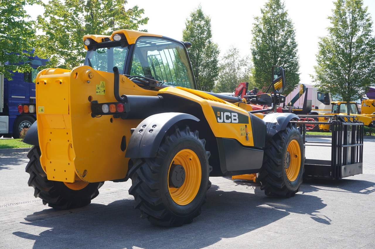 JCB 535-95 / 3.5 T / range 9.5 m / joystick - Ngarkues teleskopik me rrota: foto 4 JCB 535-95 / 3.5 T / range 9.5 m / joystick - Ngarkues teleskopik me rrota: foto 4