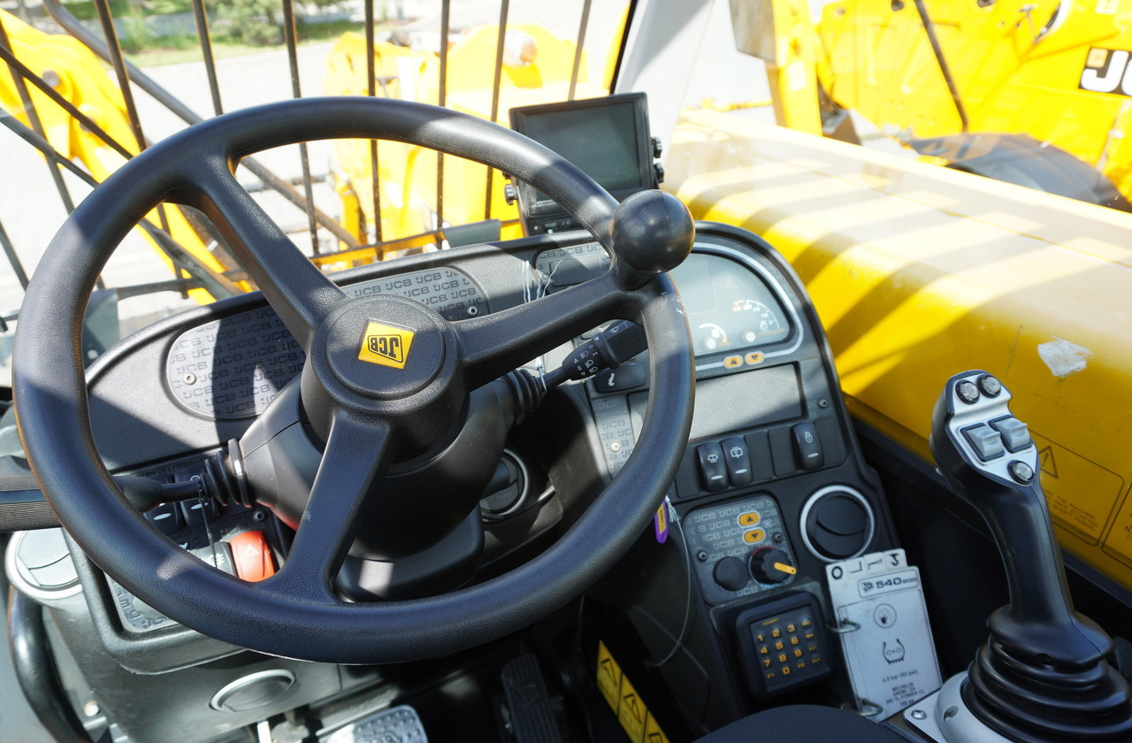 JCB 540-200 Telescopic Loader / 20 m reach / joystick / 2 units - Fadrom me goma: foto 4 JCB 540-200 Telescopic Loader / 20 m reach / joystick / 2 units - Fadrom me goma: foto 4