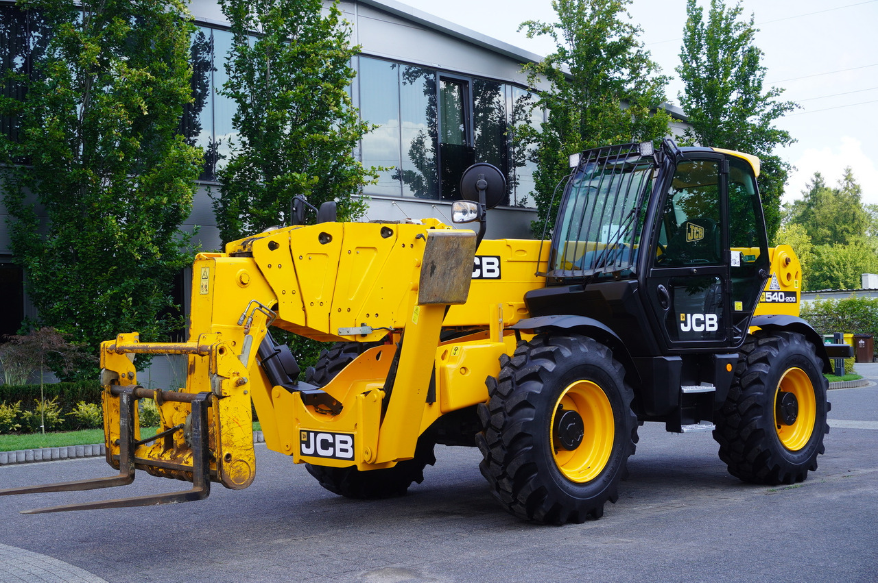 JCB 540-200 Telescopic Loader / 20 m reach / joystick - Ngarkues teleskopik me rrota: foto 2 JCB 540-200 Telescopic Loader / 20 m reach / joystick - Ngarkues teleskopik me rrota: foto 2