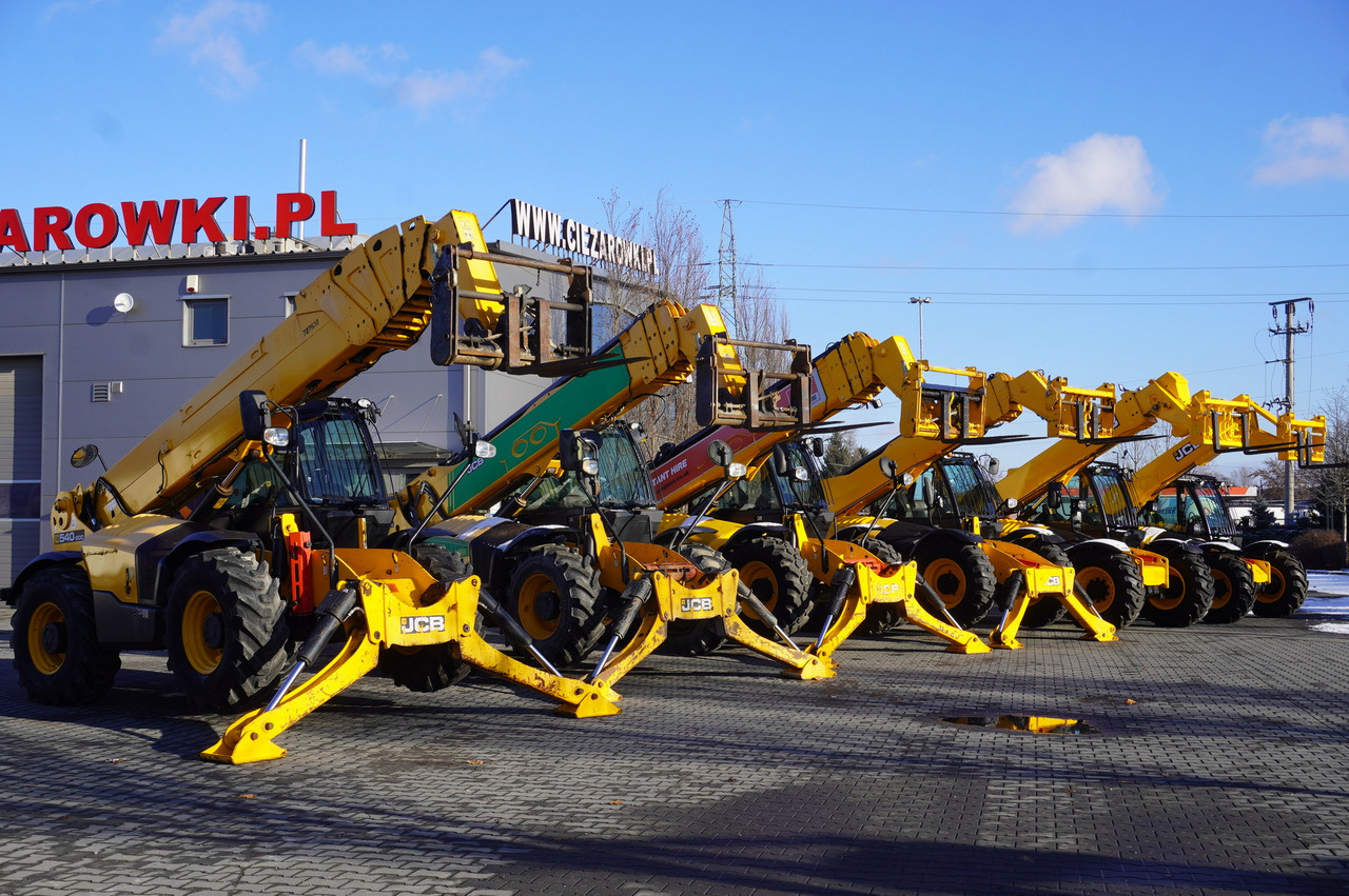 JCB 560-80 / 6 ton lifting capacity / power 146 HP - Fadrom me goma: foto 1 JCB 560-80 / 6 ton lifting capacity / power 146 HP - Fadrom me goma: foto 1