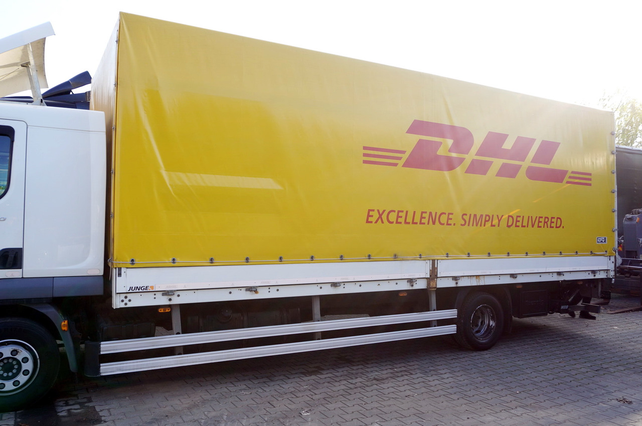 JUNGE Body Tarpaulin JUNGE / 18 Europallets / 2015 - Karroceri e ndërrueshme me perde anësore: foto 3 JUNGE Body Tarpaulin JUNGE / 18 Europallets / 2015 - Karroceri e ndërrueshme me perde anësore: foto 3