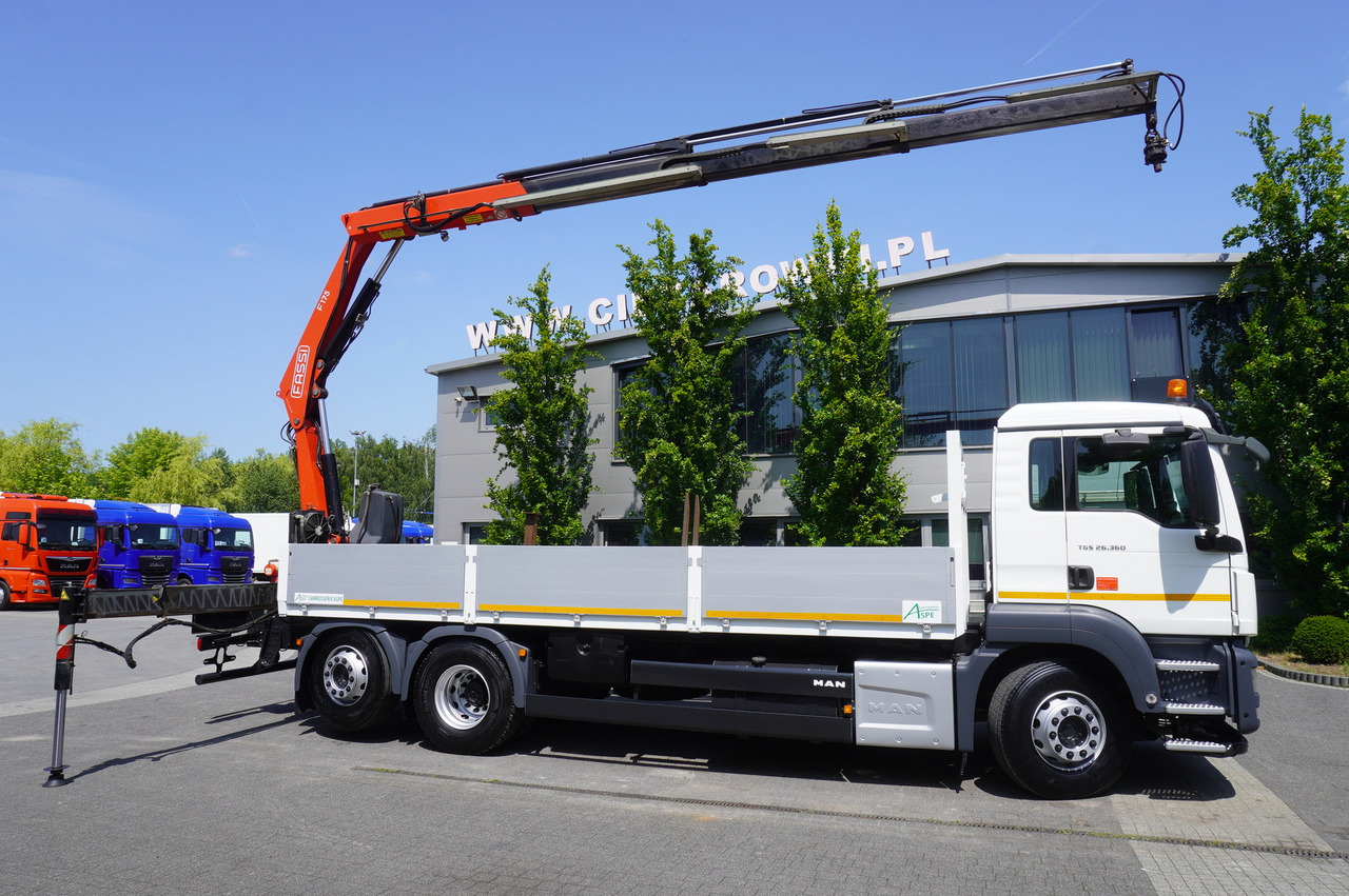 MAN TGS 26.360 Flatbed / Fassi F175 7.7 T / steered 3rd axle - Kamion me vinç: foto 4 MAN TGS 26.360 Flatbed / Fassi F175 7.7 T / steered 3rd axle - Kamion me vinç: foto 4