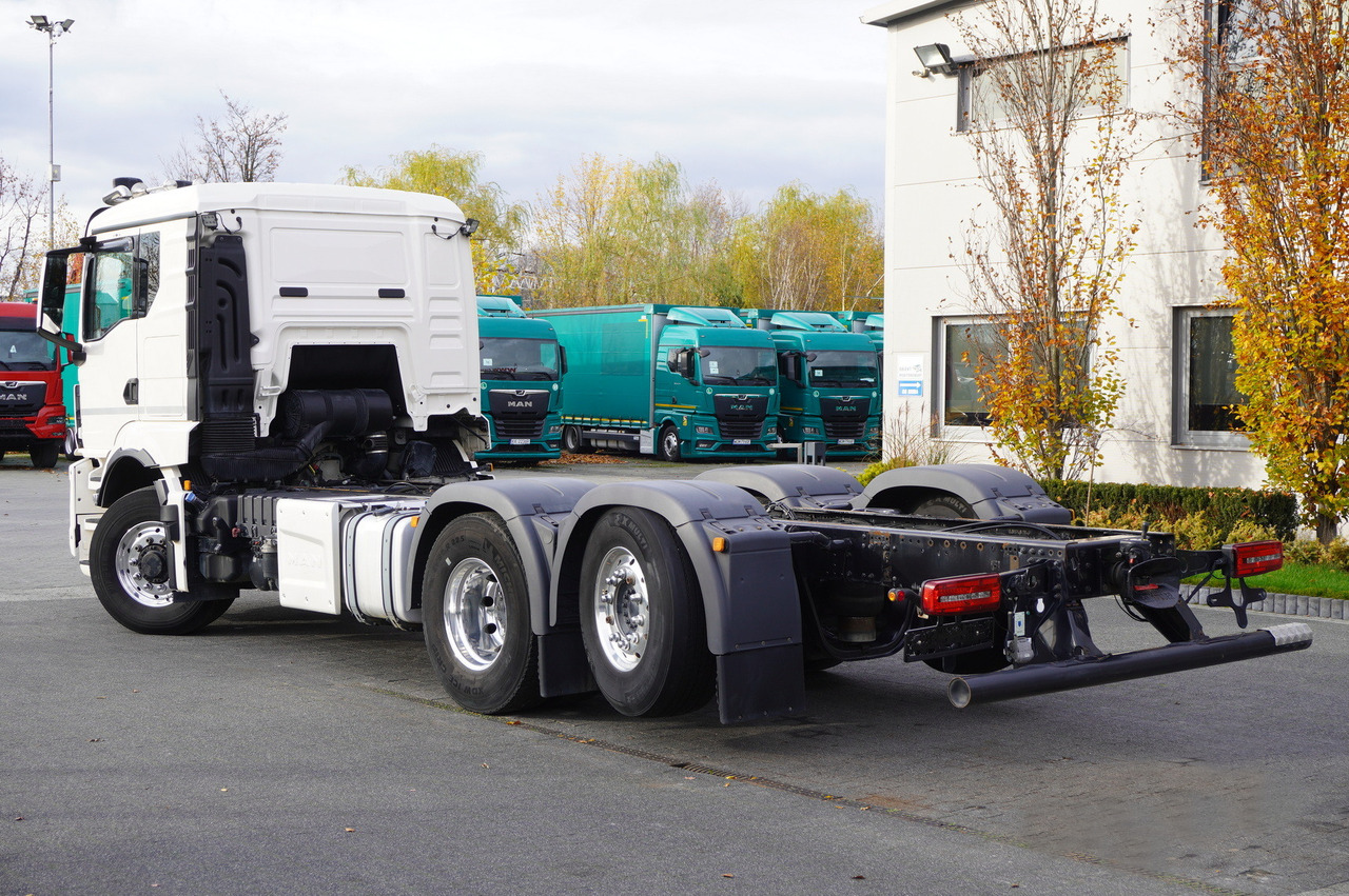 MAN TGS 26.510 6x4/4 Hydrodrive / Steering axle / Retarder / Sleeper cab - Kamion me vinç: foto 3 MAN TGS 26.510 6x4/4 Hydrodrive / Steering axle / Retarder / Sleeper cab - Kamion me vinç: foto 3