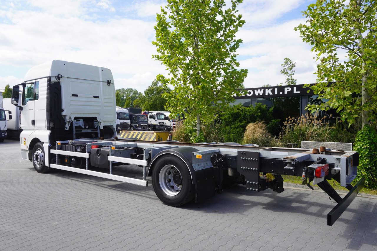 MAN TGX 18.430 / BDF 7.5 m / sleeping cab / 2021 - Transportjer kontejnerësh/ Kamion me karroceri të çmontueshme: foto 3 MAN TGX 18.430 / BDF 7.5 m / sleeping cab / 2021 - Transportjer kontejnerësh/ Kamion me karroceri të çmontueshme: foto 3