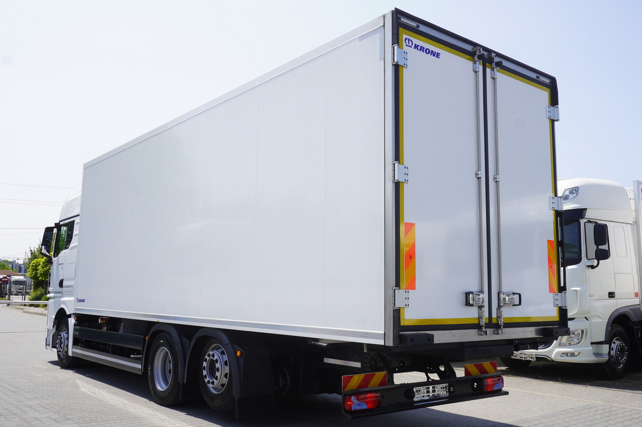 MAN TGX 26.470 / 2022 / Krone Refrigerator 40 EPAL Multitemp Dopplestock / Carrier Supra 950 MT - Kamion frigorifer: foto 4 MAN TGX 26.470 / 2022 / Krone Refrigerator 40 EPAL Multitemp Dopplestock / Carrier Supra 950 MT - Kamion frigorifer: foto 4