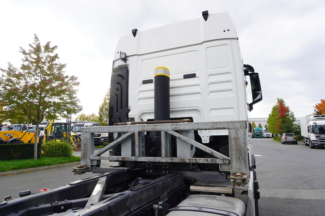 MAN TGX 26.470 6x2 COINTAINERKIPPER HYVA HIRMSCHLING / 200 tho. km! - Transportjer kontejnerësh/ Kamion me karroceri të çmontueshme: foto 5 MAN TGX 26.470 6x2 COINTAINERKIPPER HYVA HIRMSCHLING / 200 tho. km! - Transportjer kontejnerësh/ Kamion me karroceri të çmontueshme: foto 5