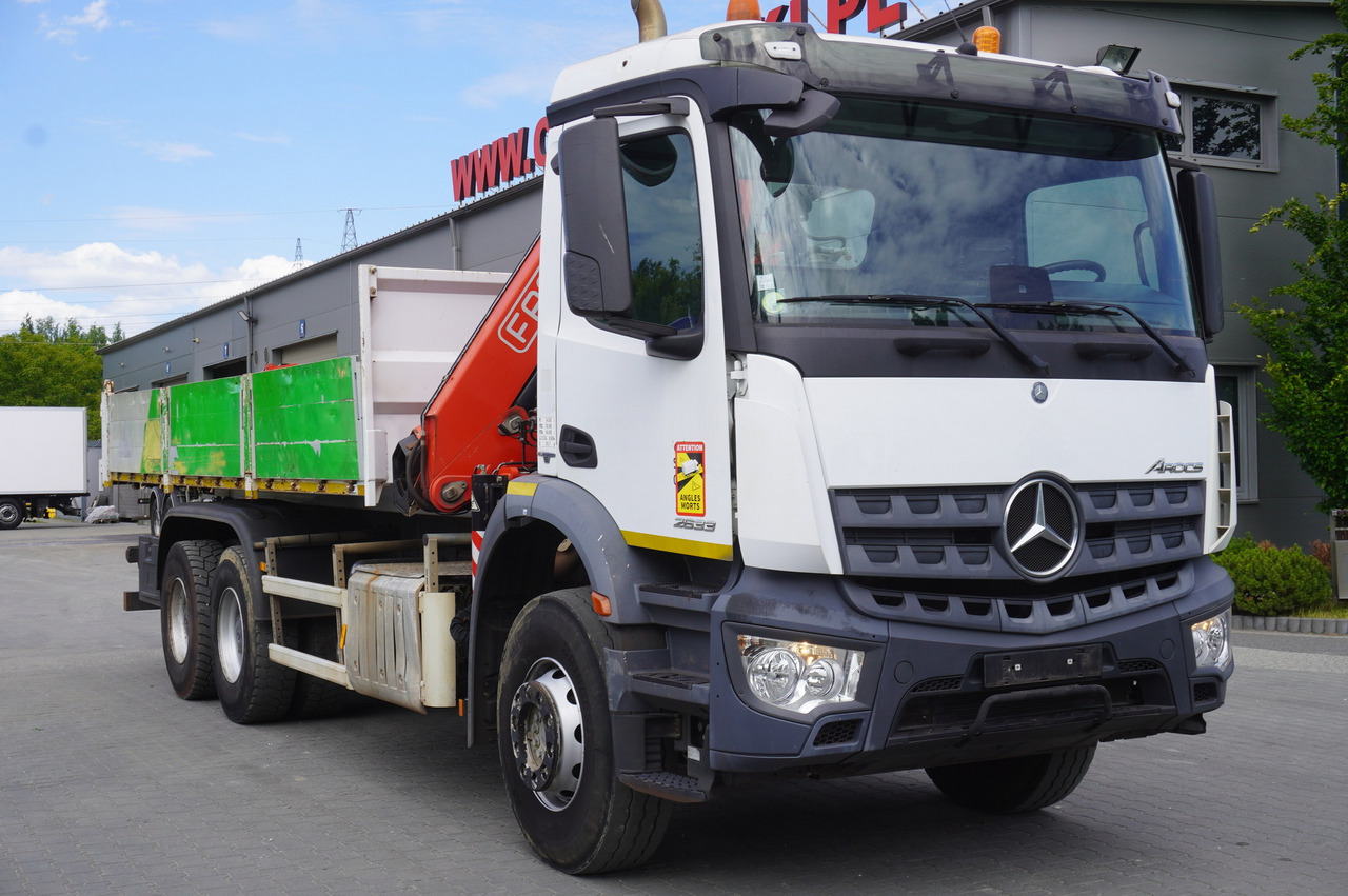 MERCEDES-BENZ AROCS 2633 6x4 / 5.5 T crane FASSI F135 / Tipper 15 EPAL - Kamion me karroceri të hapur, Kamion me vinç: foto 2 MERCEDES-BENZ AROCS 2633 6x4 / 5.5 T crane FASSI F135 / Tipper 15 EPAL - Kamion me karroceri të hapur, Kamion me vinç: foto 2