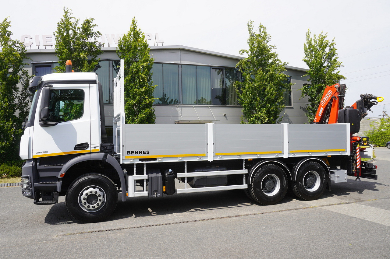 MERCEDES-BENZ AROCS 2636 Flatbed / HDS FASSI F175 7.7 T / 150,000 km - Kamion me vinç: foto 5 MERCEDES-BENZ AROCS 2636 Flatbed / HDS FASSI F175 7.7 T / 150,000 km - Kamion me vinç: foto 5