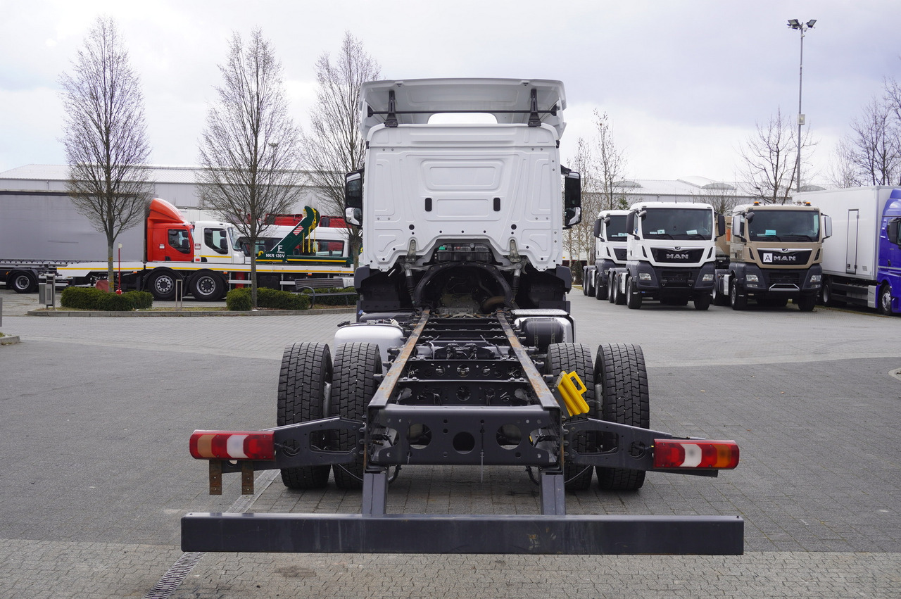 MERCEDES-BENZ Actros 1824 / 9.1 m chassis / sleeping cabin - Kamion kabinë-shasi: foto 4 MERCEDES-BENZ Actros 1824 / 9.1 m chassis / sleeping cabin - Kamion kabinë-shasi: foto 4
