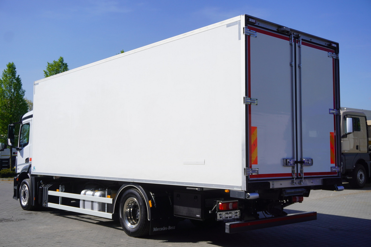 MERCEDES-BENZ Actros 1824 MP5 / GVM 18T / 8T load / 100,000 km! / 2022 / 19 EPAL - Kamion frigorifer: foto 4 MERCEDES-BENZ Actros 1824 MP5 / GVM 18T / 8T load / 100,000 km! / 2022 / 19 EPAL - Kamion frigorifer: foto 4