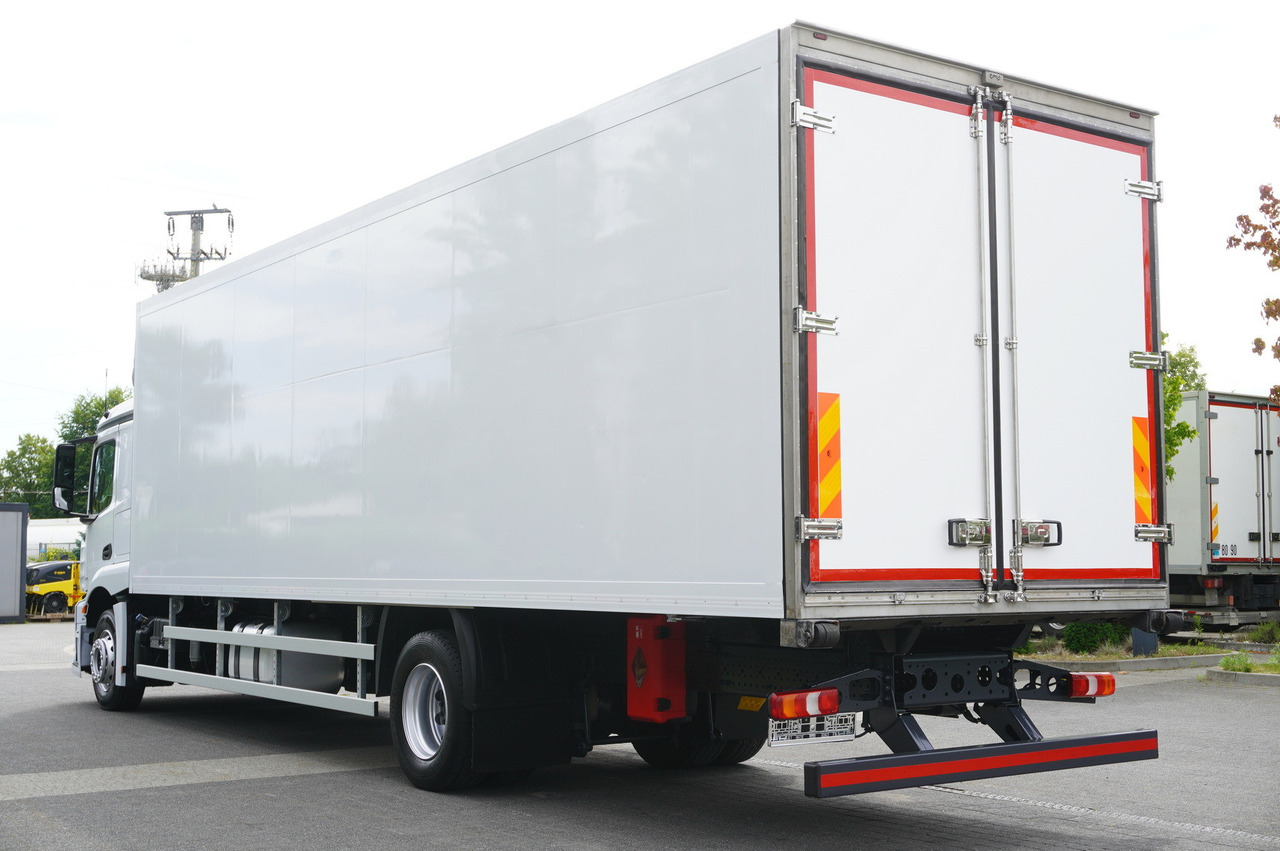MERCEDES-BENZ Actros 1824 / Refrigerator 22 EPAL / Carrier Supra 850 / Sleeping cabin - Kamion frigorifer: foto 3 MERCEDES-BENZ Actros 1824 / Refrigerator 22 EPAL / Carrier Supra 850 / Sleeping cabin - Kamion frigorifer: foto 3