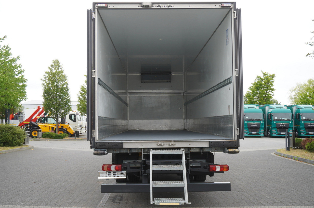 MERCEDES-BENZ Actros 1824 / Refrigerator 22 EPAL / Carrier Supra 950 / Sleeping cabin - Kamion frigorifer: foto 3 MERCEDES-BENZ Actros 1824 / Refrigerator 22 EPAL / Carrier Supra 950 / Sleeping cabin - Kamion frigorifer: foto 3