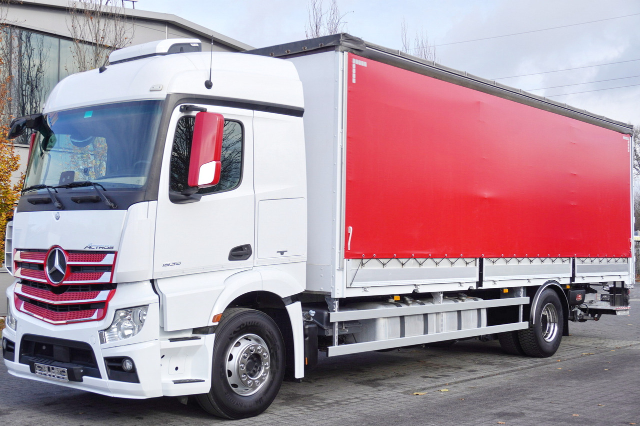 MERCEDES-BENZ Actros 1835 E6 4×2 / Curtainsider 21 pallets / tail lift 1.5t - Kamion me tendë: foto 1 MERCEDES-BENZ Actros 1835 E6 4×2 / Curtainsider 21 pallets / tail lift 1.5t - Kamion me tendë: foto 1