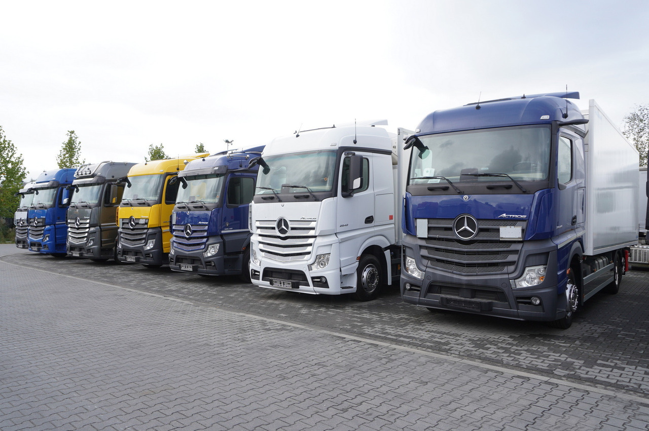 MERCEDES-BENZ Actros 2545 / Multitemperature Refrigerator / several units - Kamion frigorifer: foto 2 MERCEDES-BENZ Actros 2545 / Multitemperature Refrigerator / several units - Kamion frigorifer: foto 2