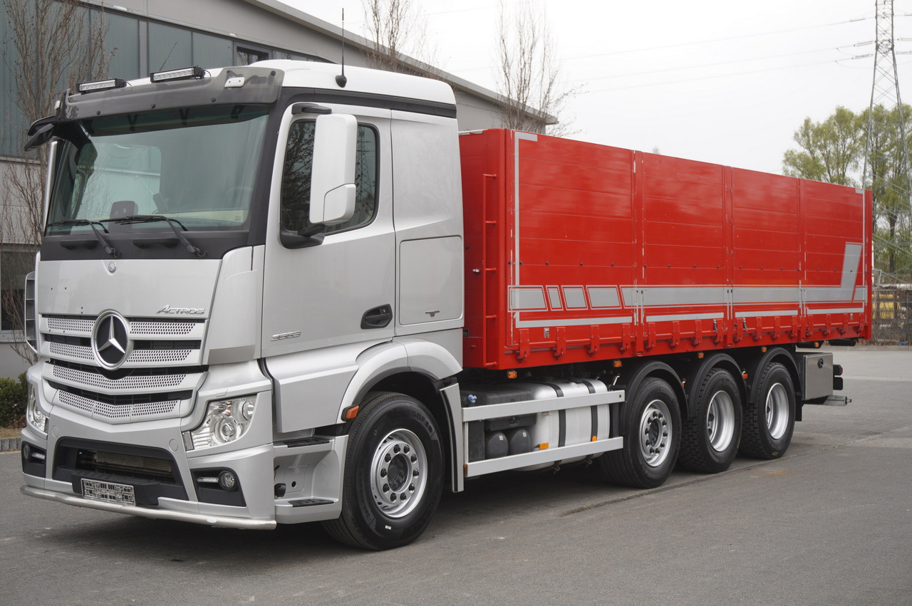 MERCEDES-BENZ Actros 3563 8x4 / Tipper for grain 20 t load capacity - Kamion vetëshkarkues: foto 2 MERCEDES-BENZ Actros 3563 8x4 / Tipper for grain 20 t load capacity - Kamion vetëshkarkues: foto 2