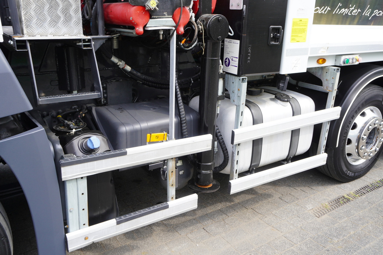 Kamion me vinç për transportimin e mbeturinave MERCEDES-BENZ Antos 3240 8x2 / Tajfun 5T crane / Farid Industries garbage truck/ 3 steered axles: foto 10 Kamion me vinç për transportimin e mbeturinave MERCEDES-BENZ Antos 3240 8x2 / Tajfun 5T crane / Farid Industries garbage truck/ 3 steered axles: foto 10