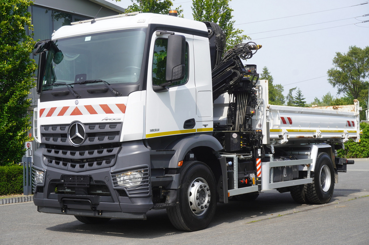 MERCEDES-BENZ Arocs 1833 / 87,000 km!!! / Hds HIAB X-DUO 128 B-2 / three-sided tipper - Kamion me karroceri të hapur, Kamion me vinç: foto 3 MERCEDES-BENZ Arocs 1833 / 87,000 km!!! / Hds HIAB X-DUO 128 B-2 / three-sided tipper - Kamion me karroceri të hapur, Kamion me vinç: foto 3