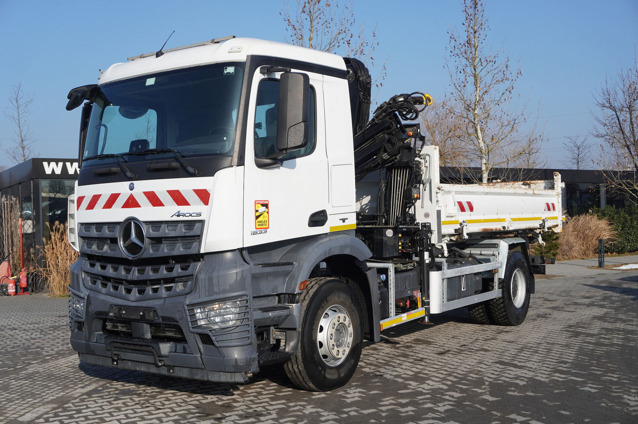 MERCEDES-BENZ Arocs 1833 / 87,000 km!!! / Hds HIAB X-DUO 128 B-2 / three-sided tipper - Kamion me vinç, Kamion me vinç: foto 3 MERCEDES-BENZ Arocs 1833 / 87,000 km!!! / Hds HIAB X-DUO 128 B-2 / three-sided tipper - Kamion me vinç, Kamion me vinç: foto 3
